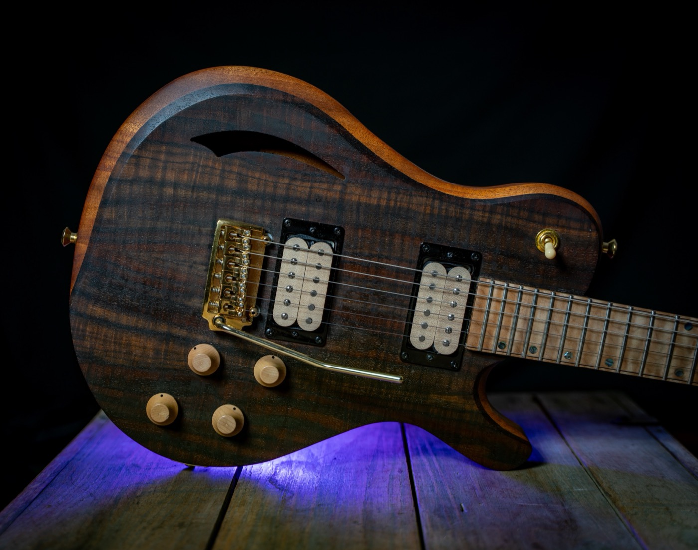 Walnut Semi-Hollow